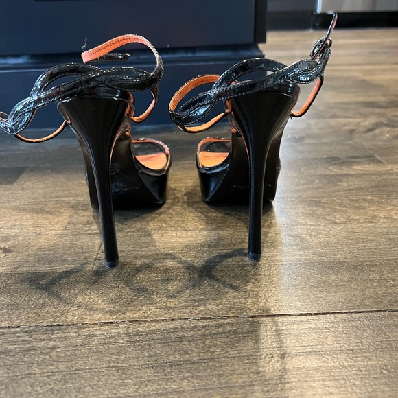 VIA SPIGA STILLETOS - Picture 3 of 7